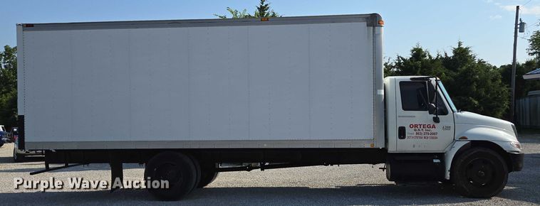 image for item ED2050 2007 International 4300 box truck
