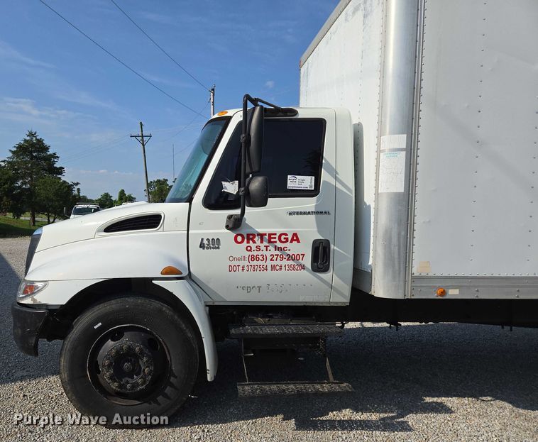image for item ED2050 2007 International 4300 box truck