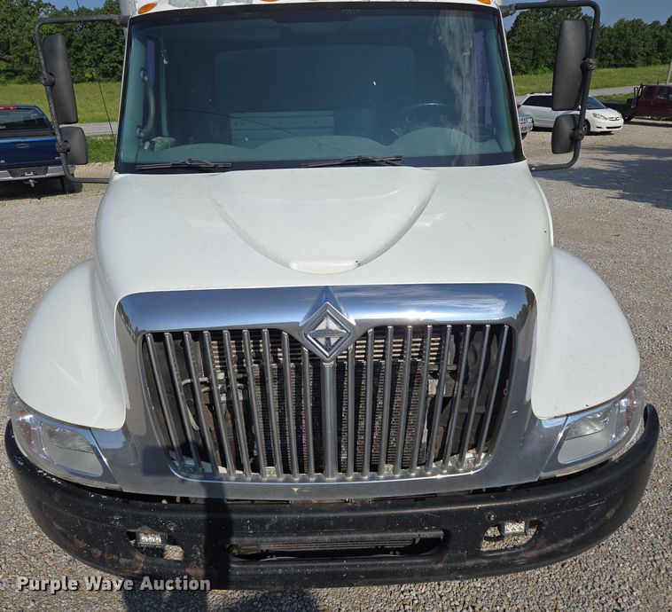 image for item ED2050 2007 International 4300 box truck