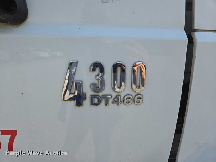 image for item ED2050 2007 International 4300 box truck