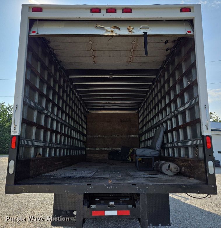 image for item ED2050 2007 International 4300 box truck