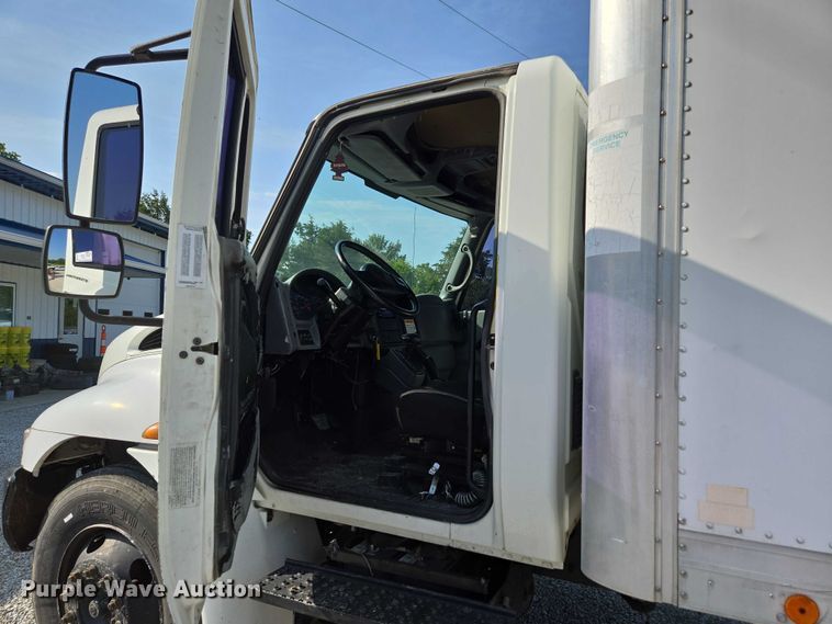 image for item ED2050 2007 International 4300 box truck