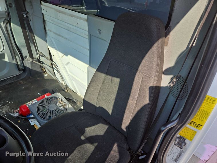 image for item ED2050 2007 International 4300 box truck