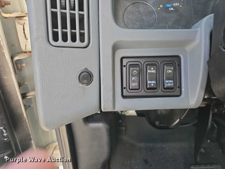 image for item ED2050 2007 International 4300 box truck