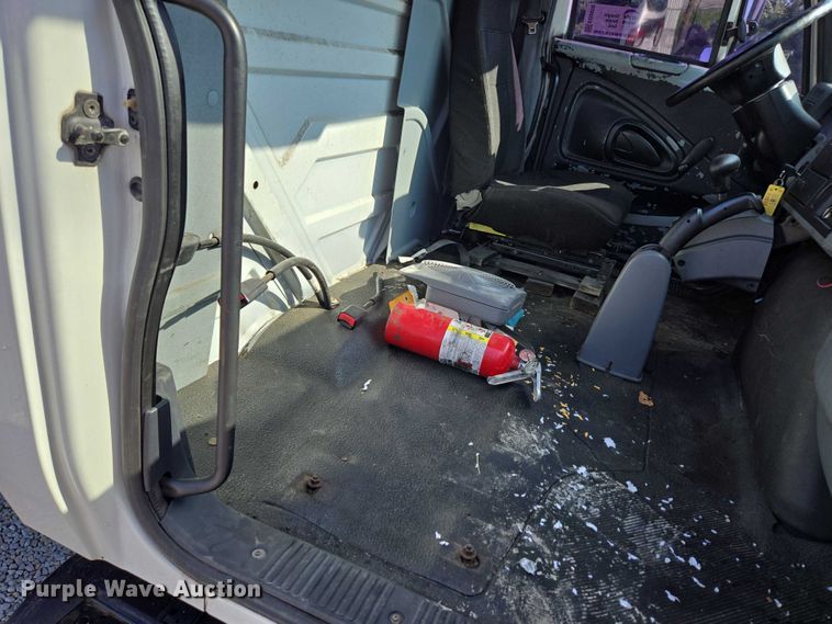 image for item ED2050 2007 International 4300 box truck