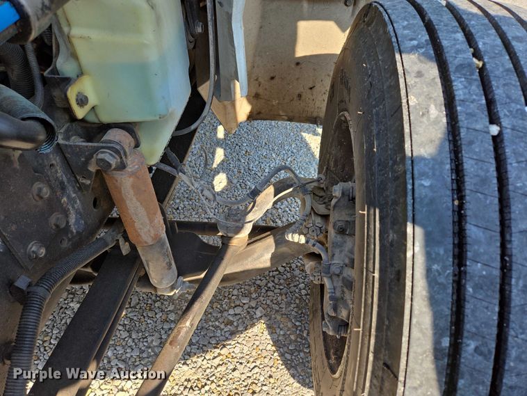 image for item ED2050 2007 International 4300 box truck