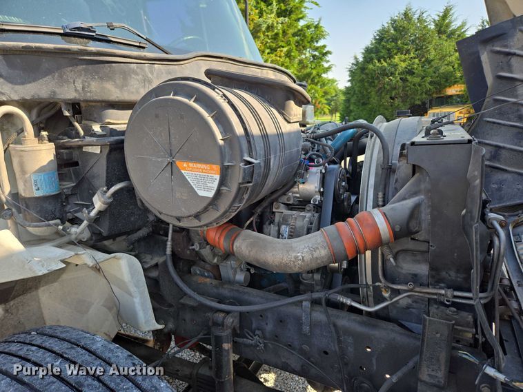 image for item ED2050 2007 International 4300 box truck