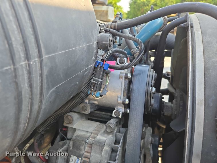 image for item ED2050 2007 International 4300 box truck