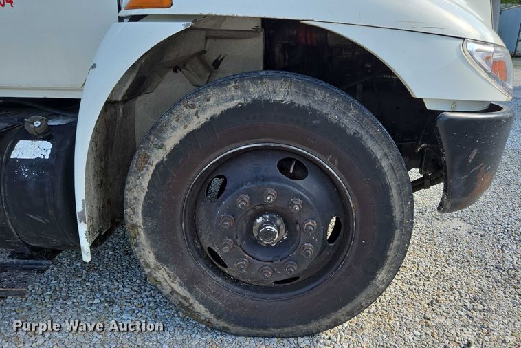 image for item ED2050 2007 International 4300 box truck