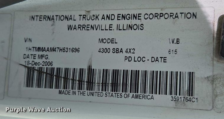 image for item ED2050 2007 International 4300 box truck