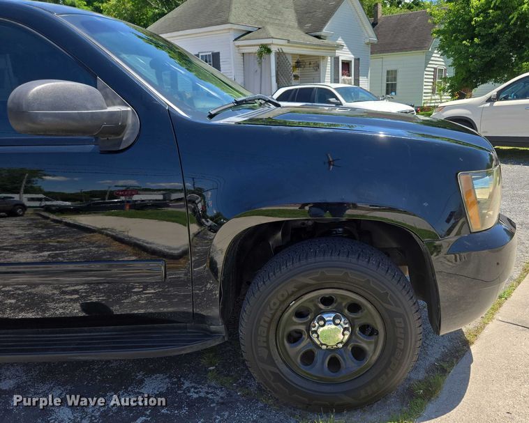 image for item ED2103 2011 Chevrolet Tahoe Police SUV