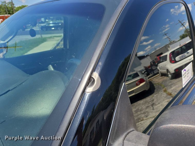 image for item ED2103 2011 Chevrolet Tahoe Police SUV