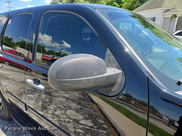 image for item ED2103 2011 Chevrolet Tahoe Police SUV