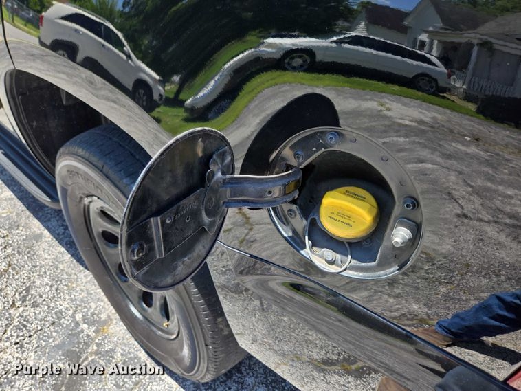 image for item ED2103 2011 Chevrolet Tahoe Police SUV