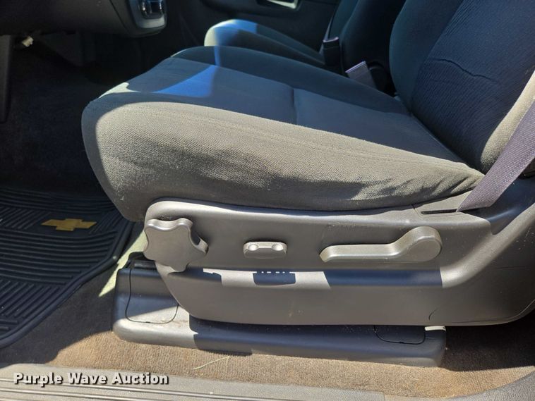 image for item ED2103 2011 Chevrolet Tahoe Police SUV