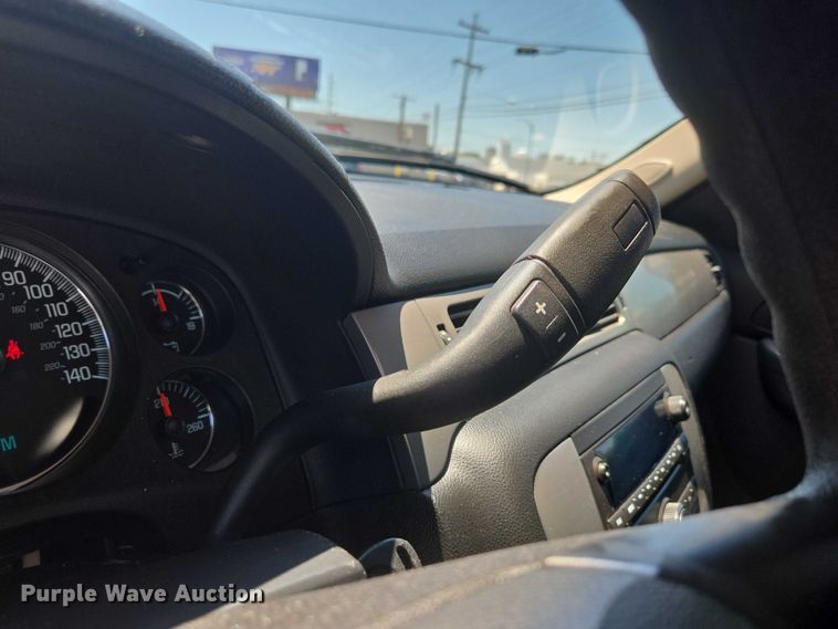 image for item ED2103 2011 Chevrolet Tahoe Police SUV