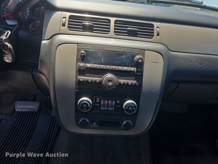 image for item ED2103 2011 Chevrolet Tahoe Police SUV