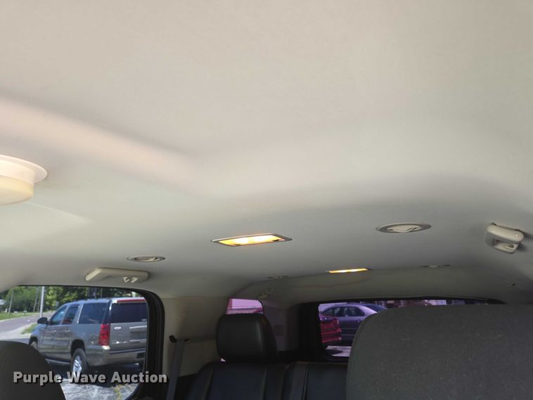 image for item ED2103 2011 Chevrolet Tahoe Police SUV