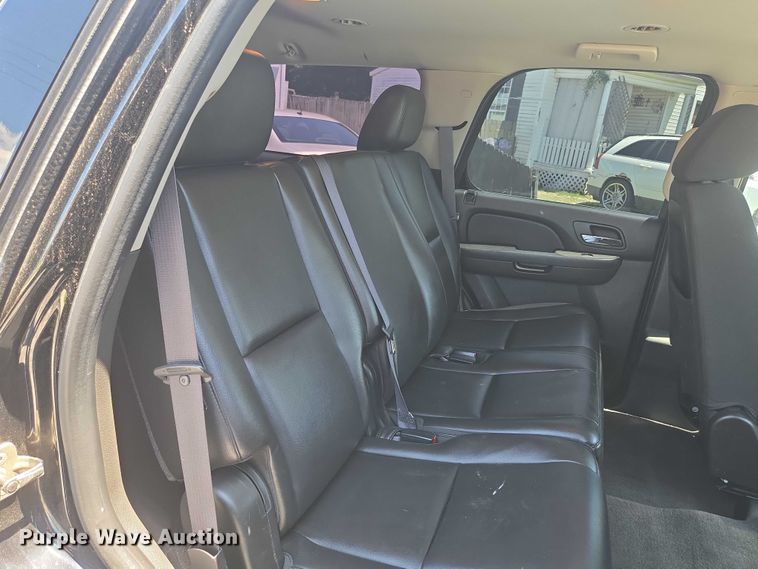 image for item ED2103 2011 Chevrolet Tahoe Police SUV