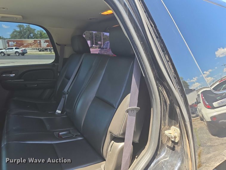 image for item ED2103 2011 Chevrolet Tahoe Police SUV