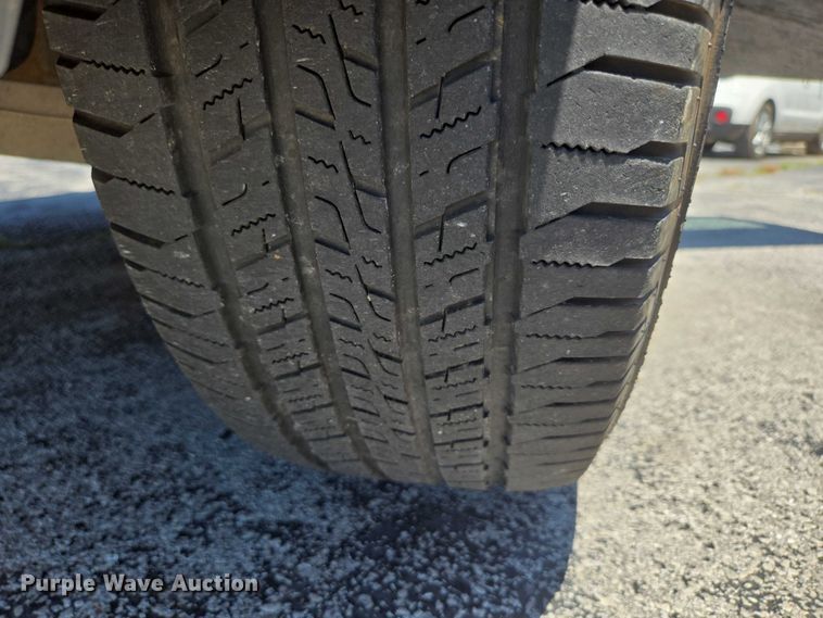 image for item ED2103 2011 Chevrolet Tahoe Police SUV