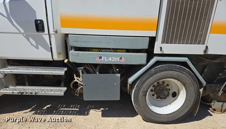 image for item ED2118 2002 Freightliner FL70 street sweeper truck