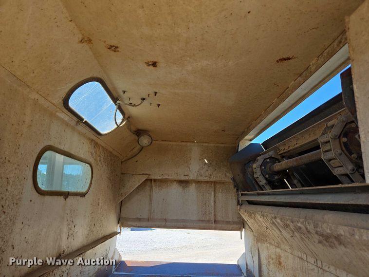 image for item ED2118 2002 Freightliner FL70 street sweeper truck