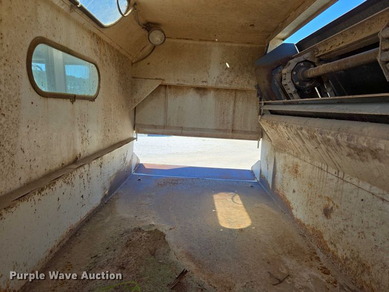 image for item ED2118 2002 Freightliner FL70 street sweeper truck