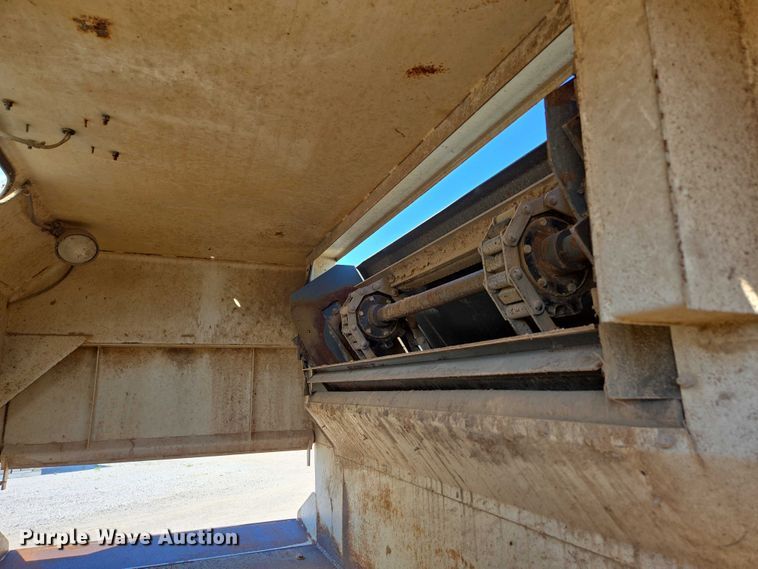 image for item ED2118 2002 Freightliner FL70 street sweeper truck