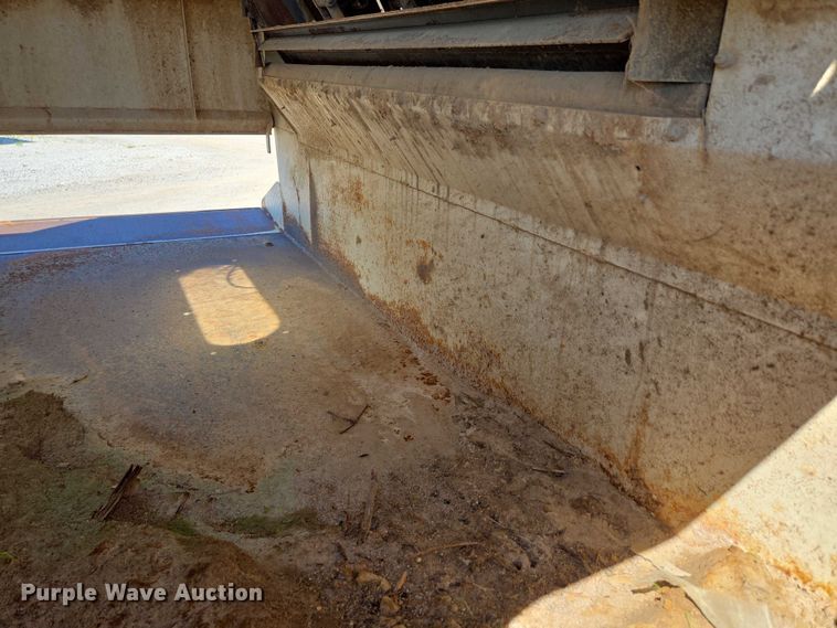 image for item ED2118 2002 Freightliner FL70 street sweeper truck