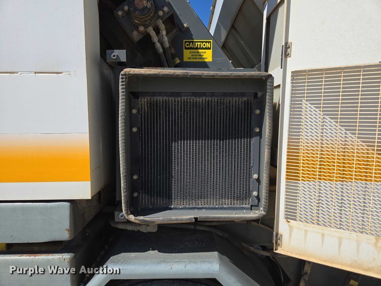 image for item ED2118 2002 Freightliner FL70 street sweeper truck