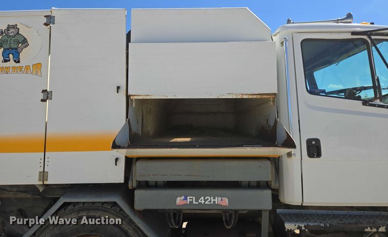 image for item ED2118 2002 Freightliner FL70 street sweeper truck