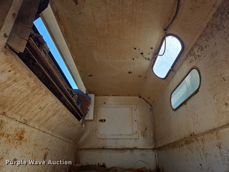 image for item ED2118 2002 Freightliner FL70 street sweeper truck