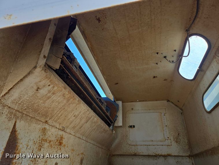 image for item ED2118 2002 Freightliner FL70 street sweeper truck