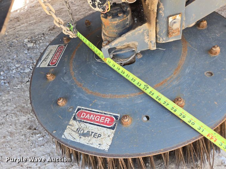 image for item ED2118 2002 Freightliner FL70 street sweeper truck