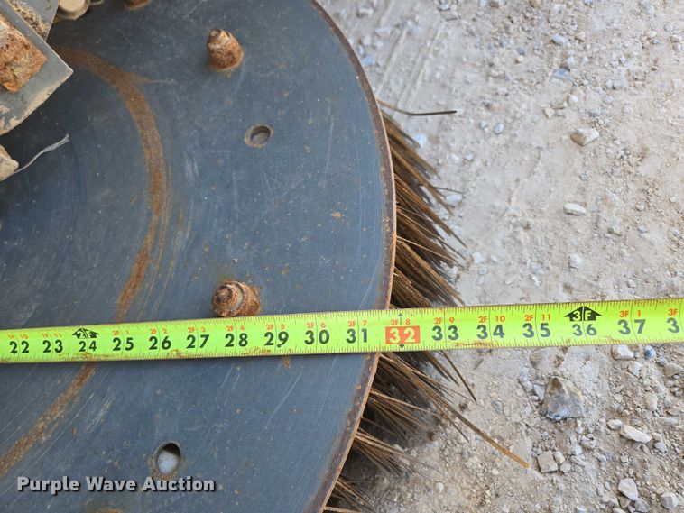 image for item ED2118 2002 Freightliner FL70 street sweeper truck