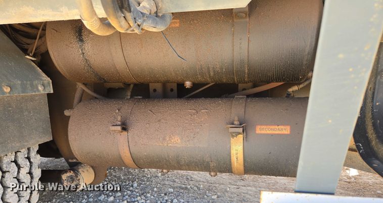 image for item ED2118 2002 Freightliner FL70 street sweeper truck