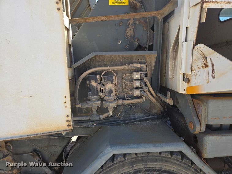 image for item ED2118 2002 Freightliner FL70 street sweeper truck