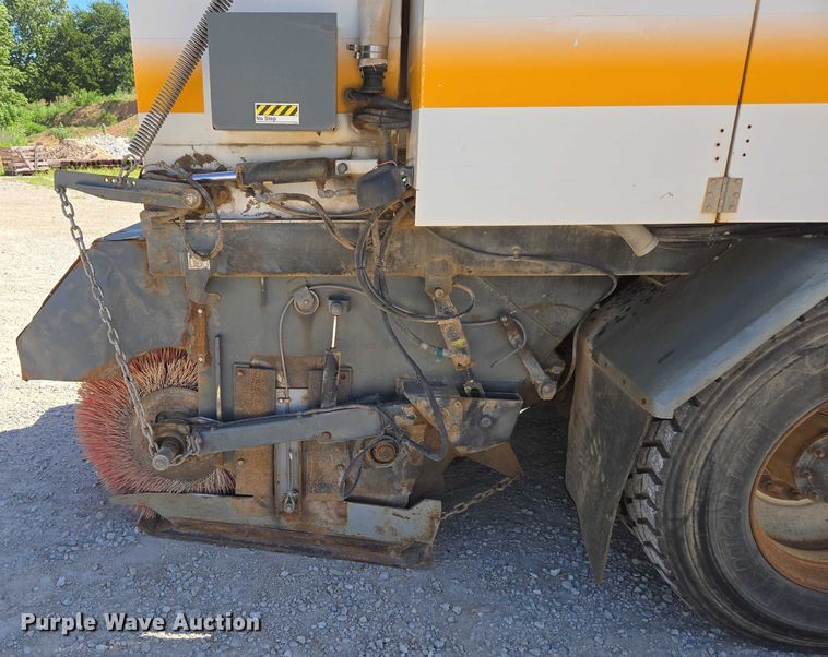 image for item ED2118 2002 Freightliner FL70 street sweeper truck