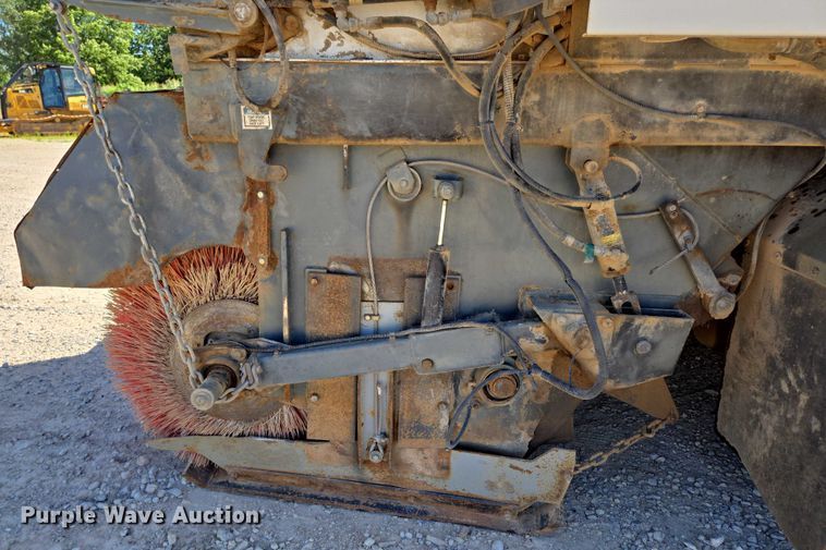 image for item ED2118 2002 Freightliner FL70 street sweeper truck