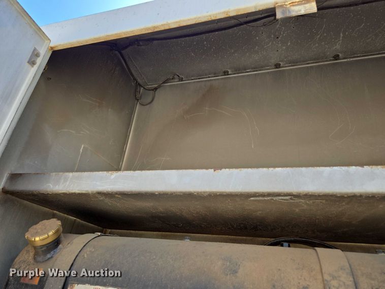 image for item ED2118 2002 Freightliner FL70 street sweeper truck