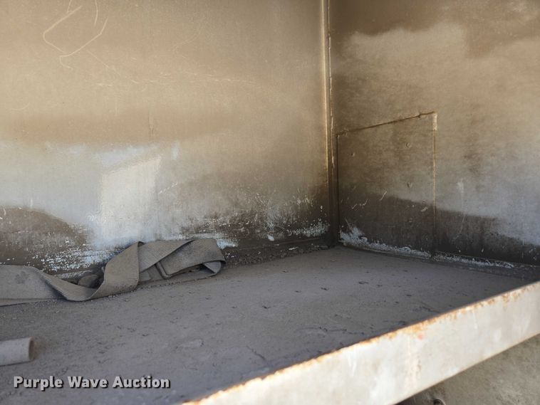 image for item ED2118 2002 Freightliner FL70 street sweeper truck