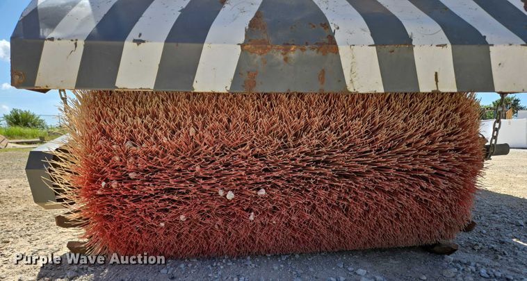 image for item ED2118 2002 Freightliner FL70 street sweeper truck