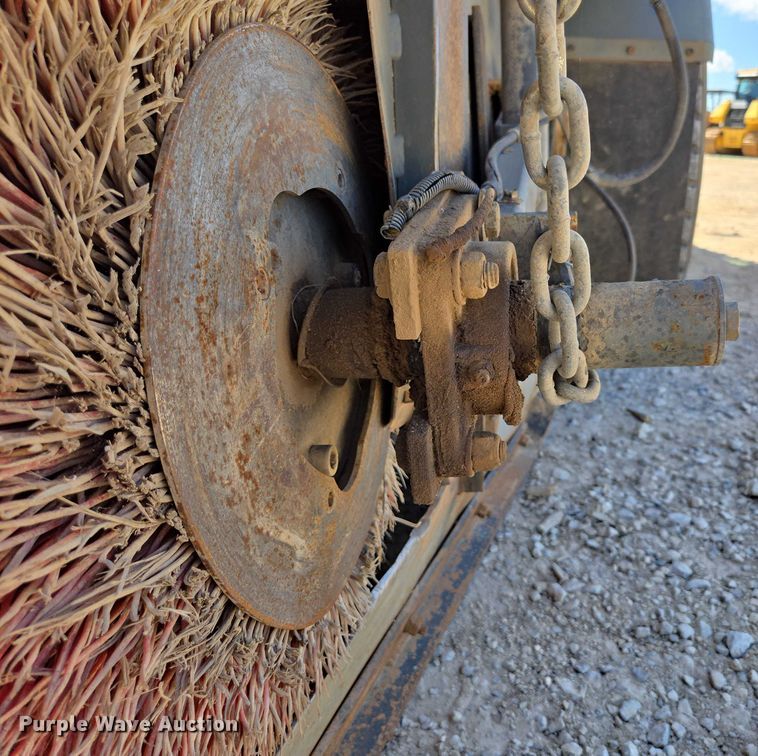 image for item ED2118 2002 Freightliner FL70 street sweeper truck