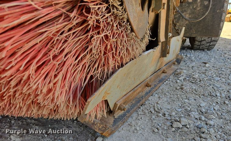 image for item ED2118 2002 Freightliner FL70 street sweeper truck