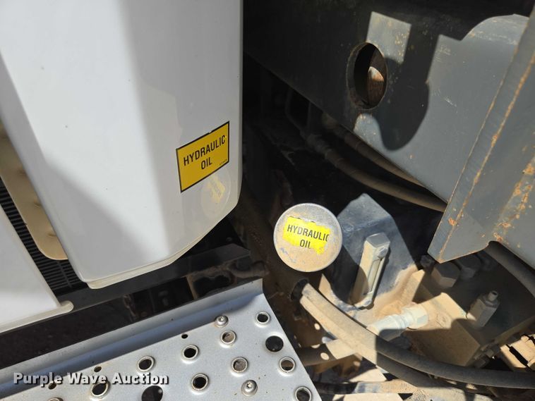 image for item ED2118 2002 Freightliner FL70 street sweeper truck