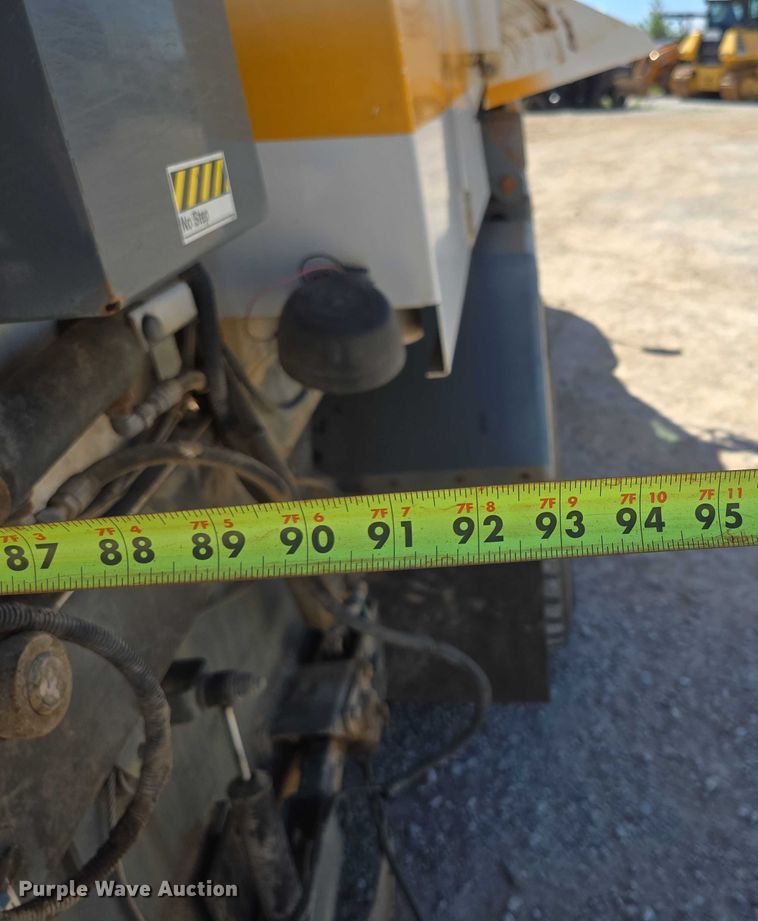 image for item ED2118 2002 Freightliner FL70 street sweeper truck