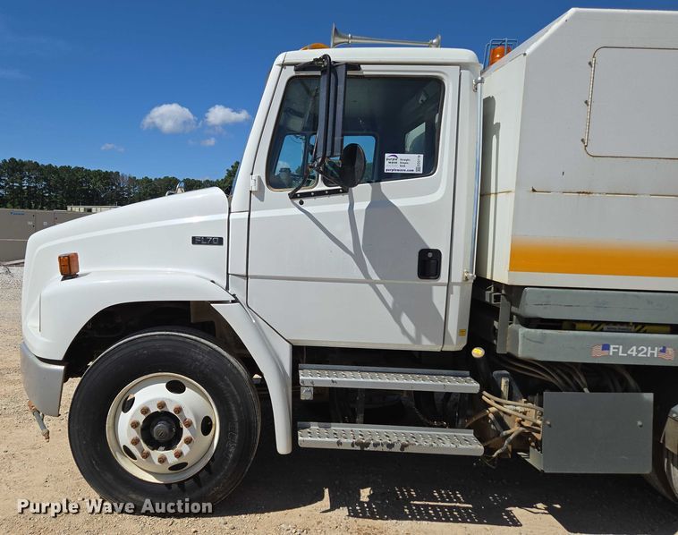 image for item ED2118 2002 Freightliner FL70 street sweeper truck