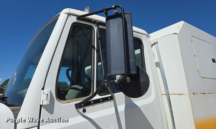 image for item ED2118 2002 Freightliner FL70 street sweeper truck