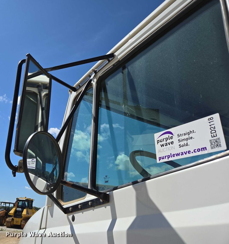 image for item ED2118 2002 Freightliner FL70 street sweeper truck